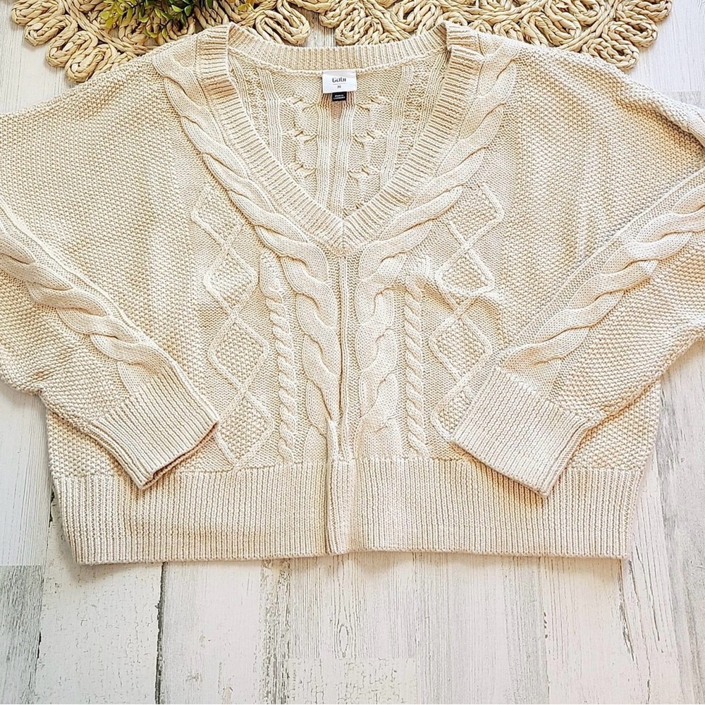 EUC Cabi Cropped Cable Pullover, M, $40